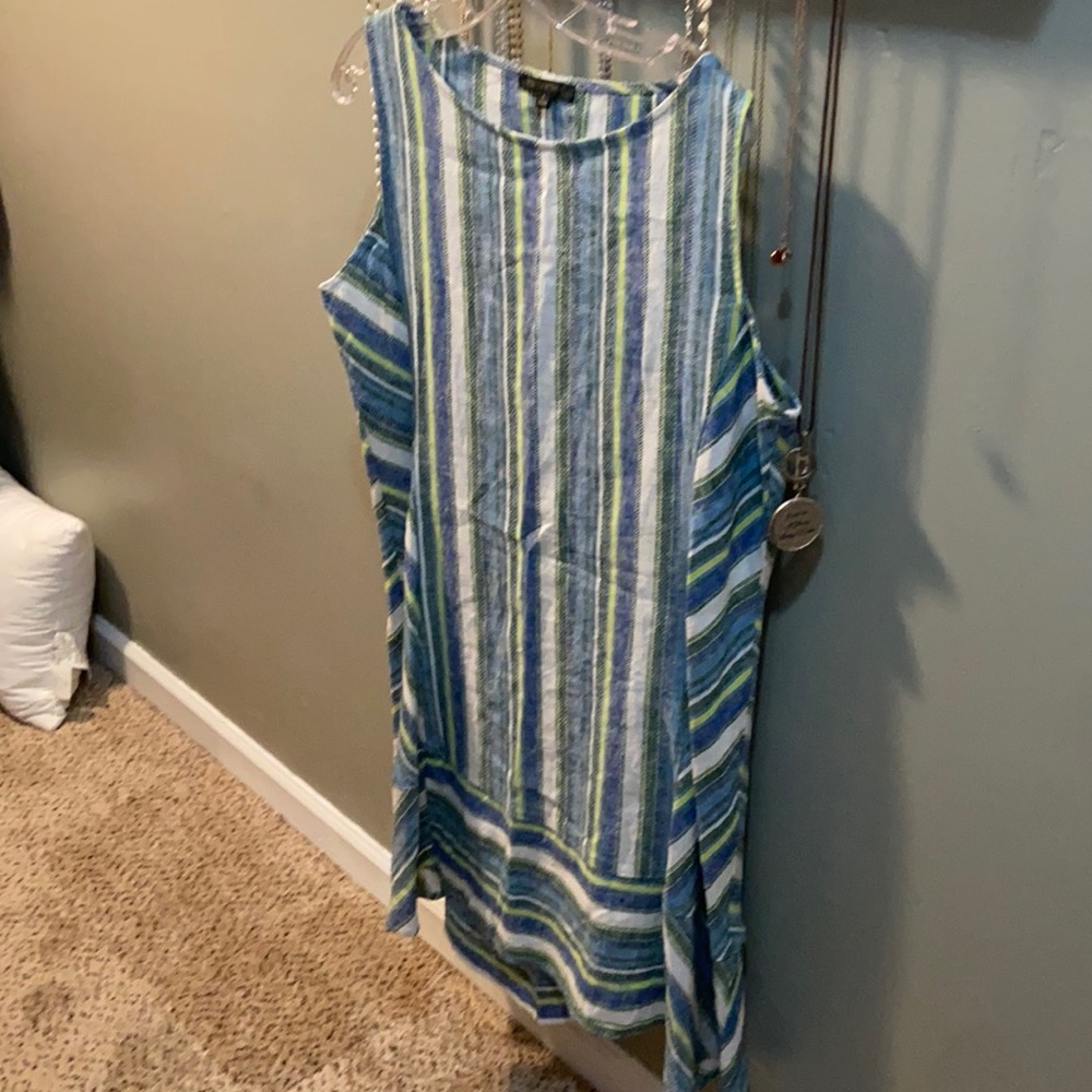 Casual sleeveless dress